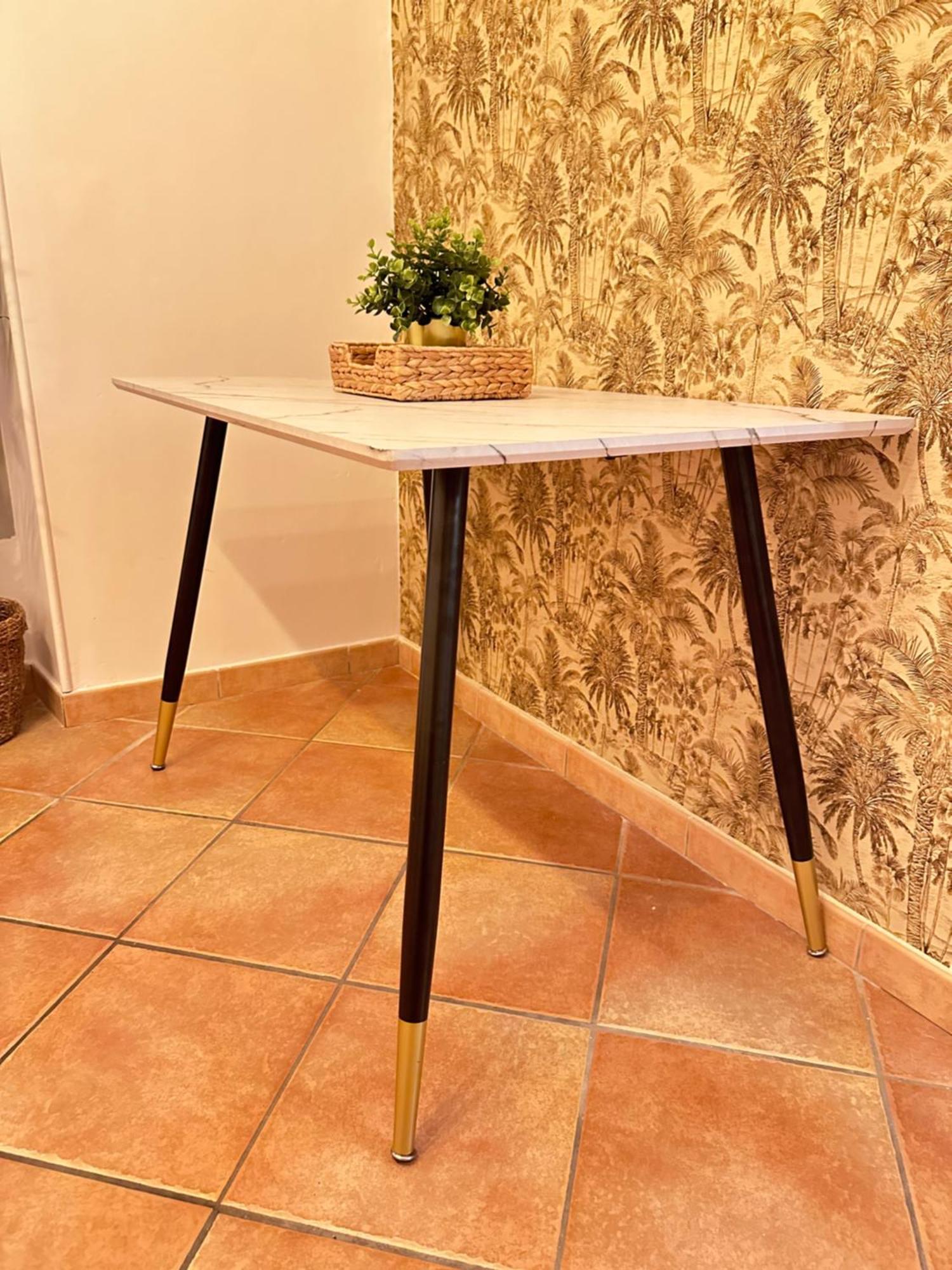 Villarey Home - Central Apartment In מנטון מראה חיצוני תמונה