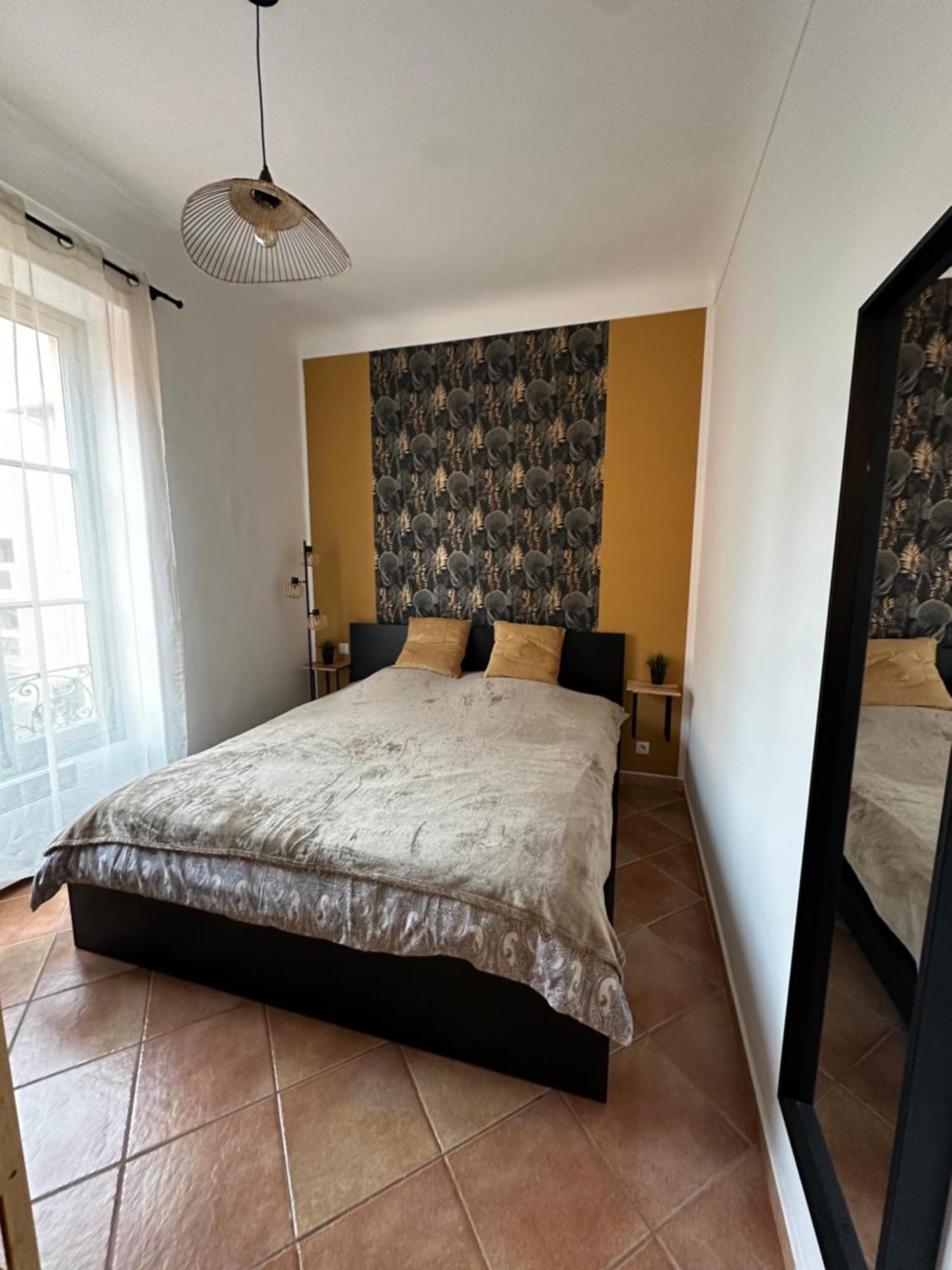 Villarey Home - Central Apartment In מנטון מראה חיצוני תמונה