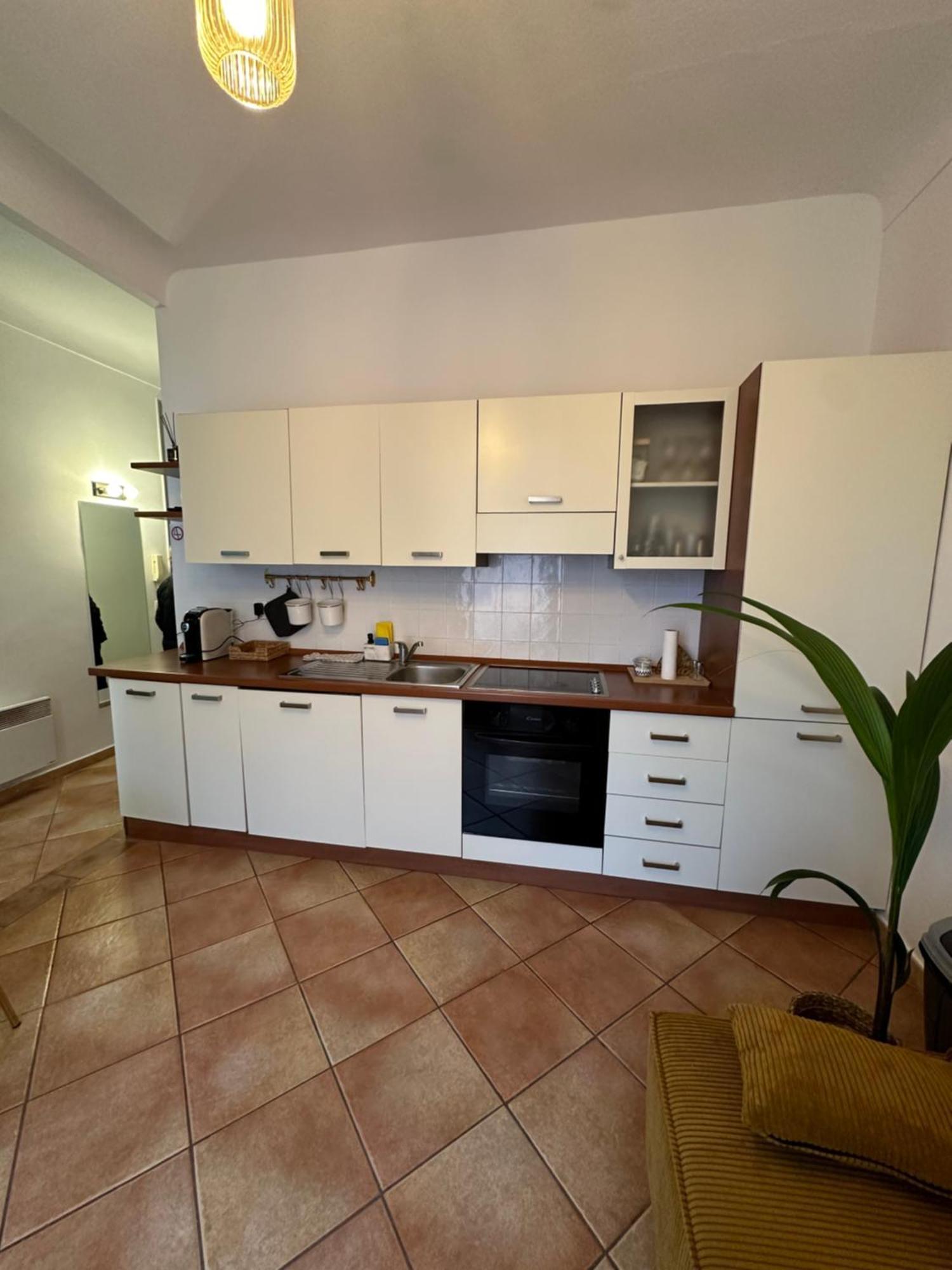 Villarey Home - Central Apartment In מנטון מראה חיצוני תמונה